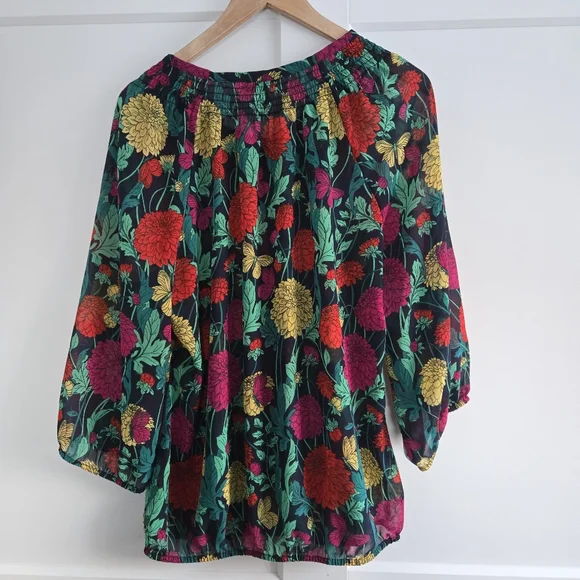 Banana Republic Smocked Floral Butterfly Womens Large Button Blouse Top - Picture 2 of 9